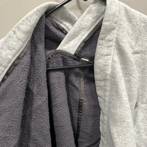 Lululemon savasana wrap sweater  size 6 - Picture 8 of 8